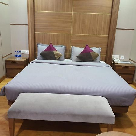B8 Hotel Ченнаи Экстерьер фото