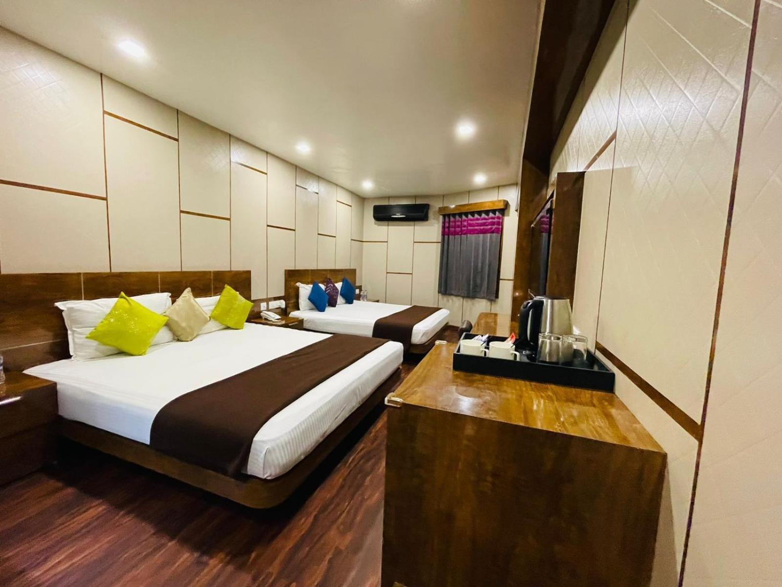 B8 Hotel Ченнаи Экстерьер фото