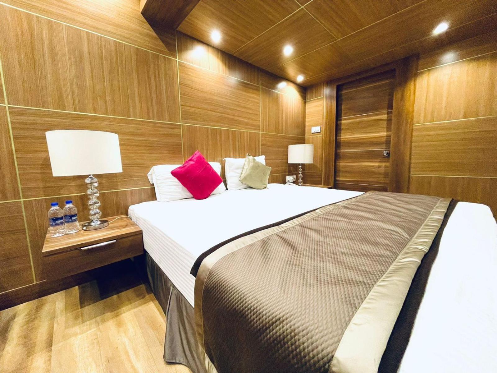 B8 Hotel Ченнаи Экстерьер фото