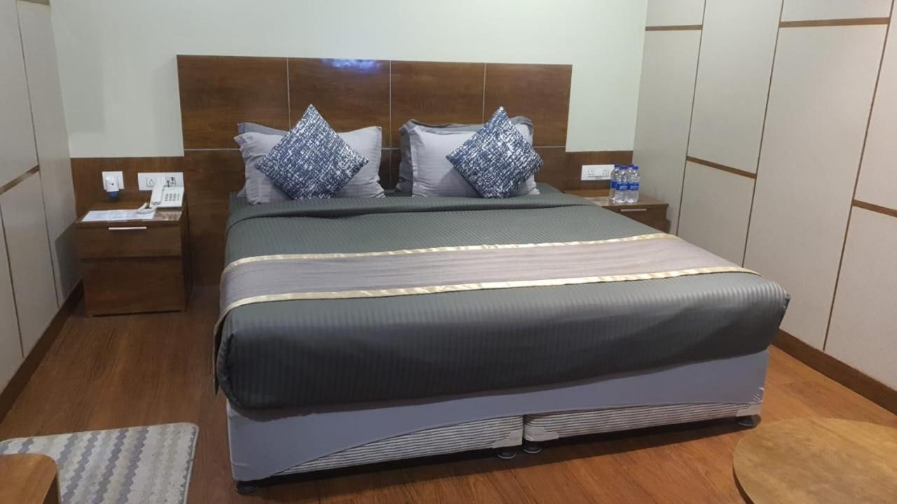B8 Hotel Ченнаи Экстерьер фото