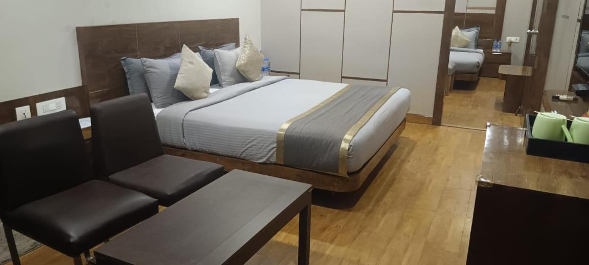 B8 Hotel Ченнаи Экстерьер фото