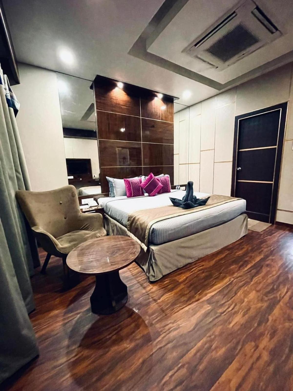 B8 Hotel Ченнаи Экстерьер фото